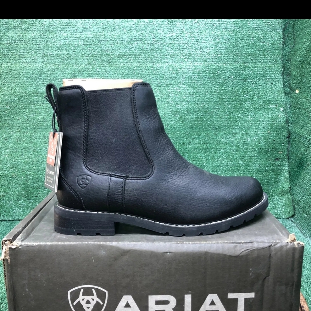 Women's Ariat Wexford Chelsea Boots size 10